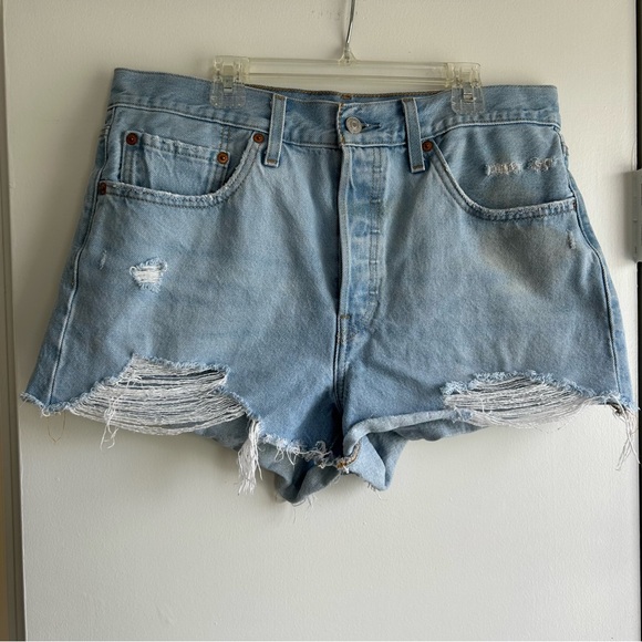 Levi's 501 Women's Denim Shorts - Light Blue - Button Fly - Distressed - Picture 2 of 7